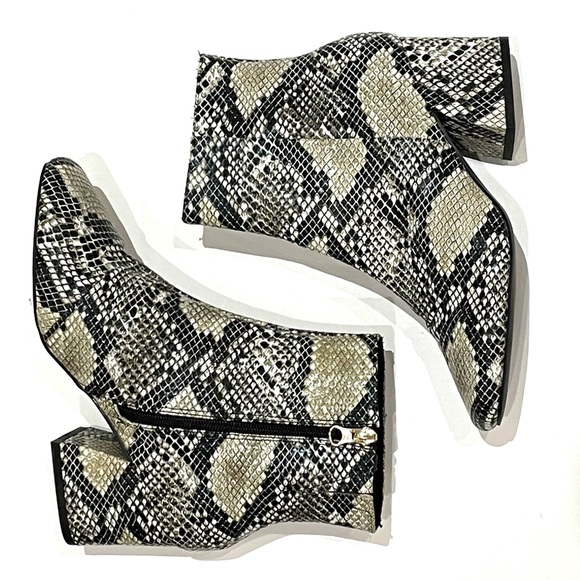 SOSO Shoes - SOSO Faux Snake Skin Ankle Booties